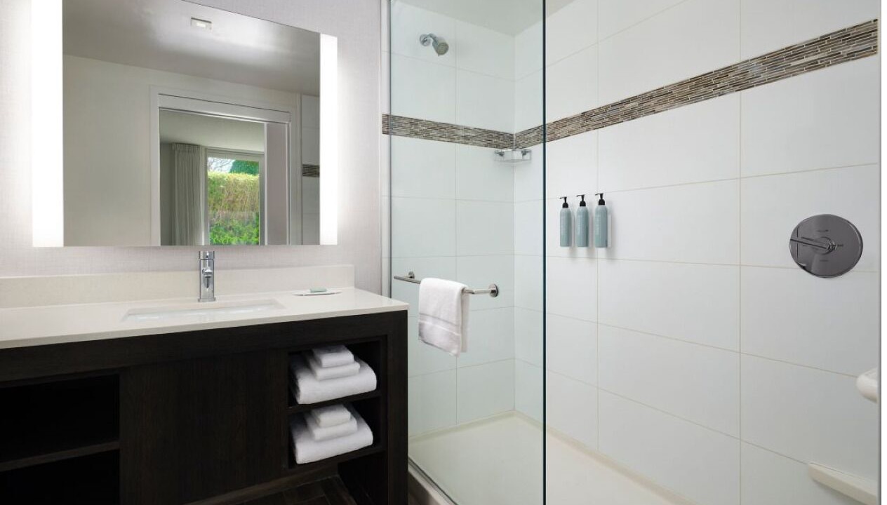Photo of Bathroom in Surfside