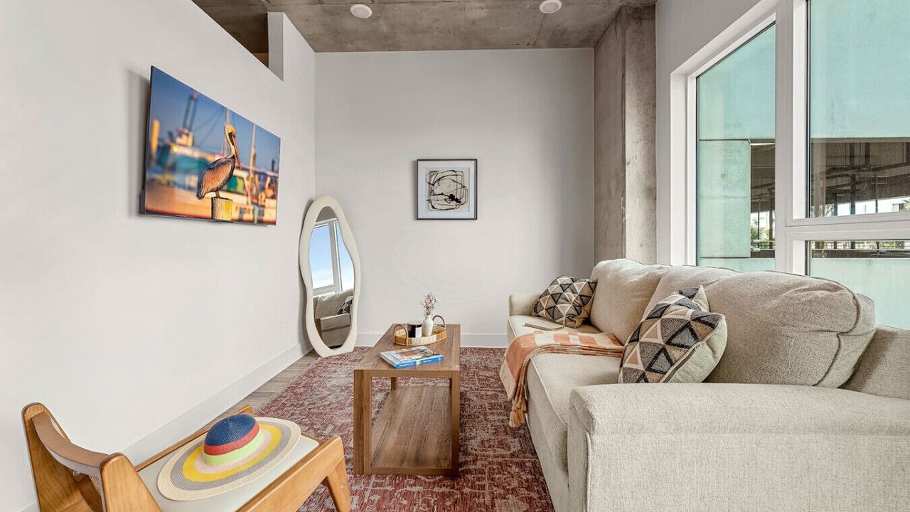 Photo of Livingroom in Channel District