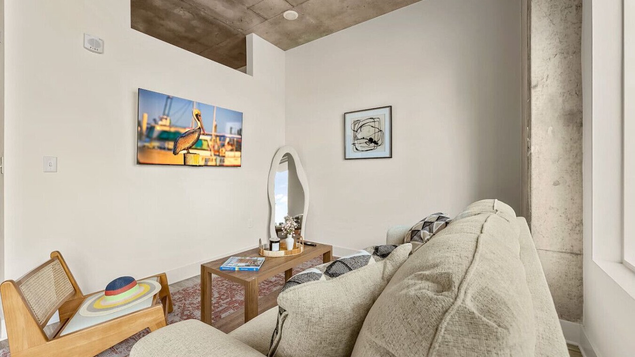 Photo of Livingroom in Channel District