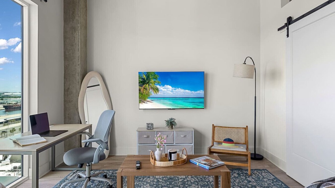 Photo of Livingroom in Channel District