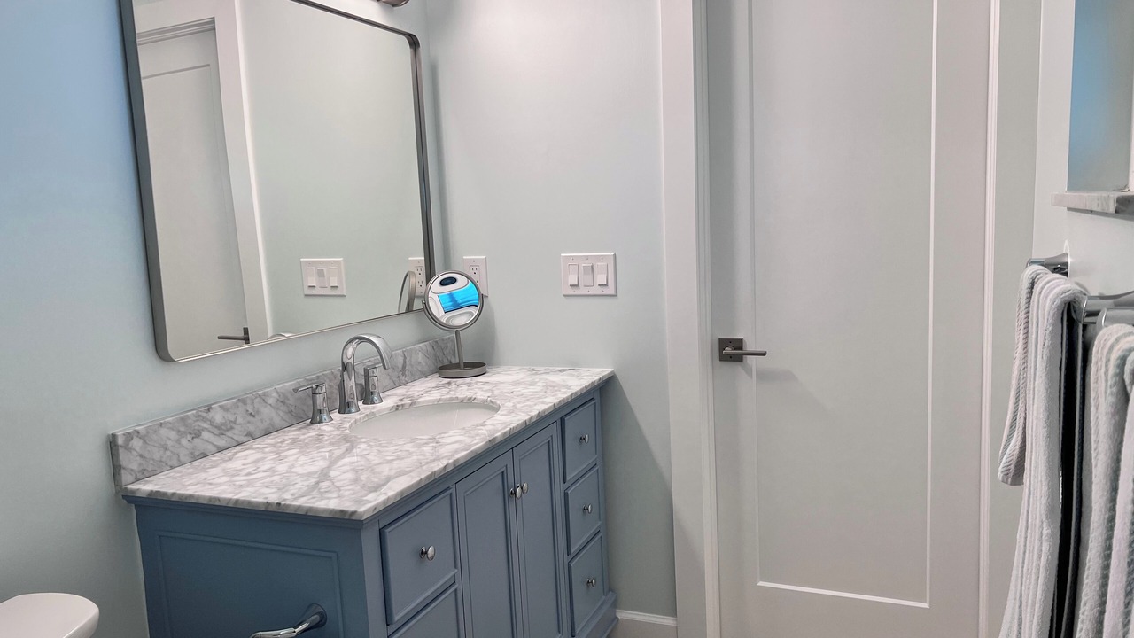Photo of Bathroom in Laguna Shores