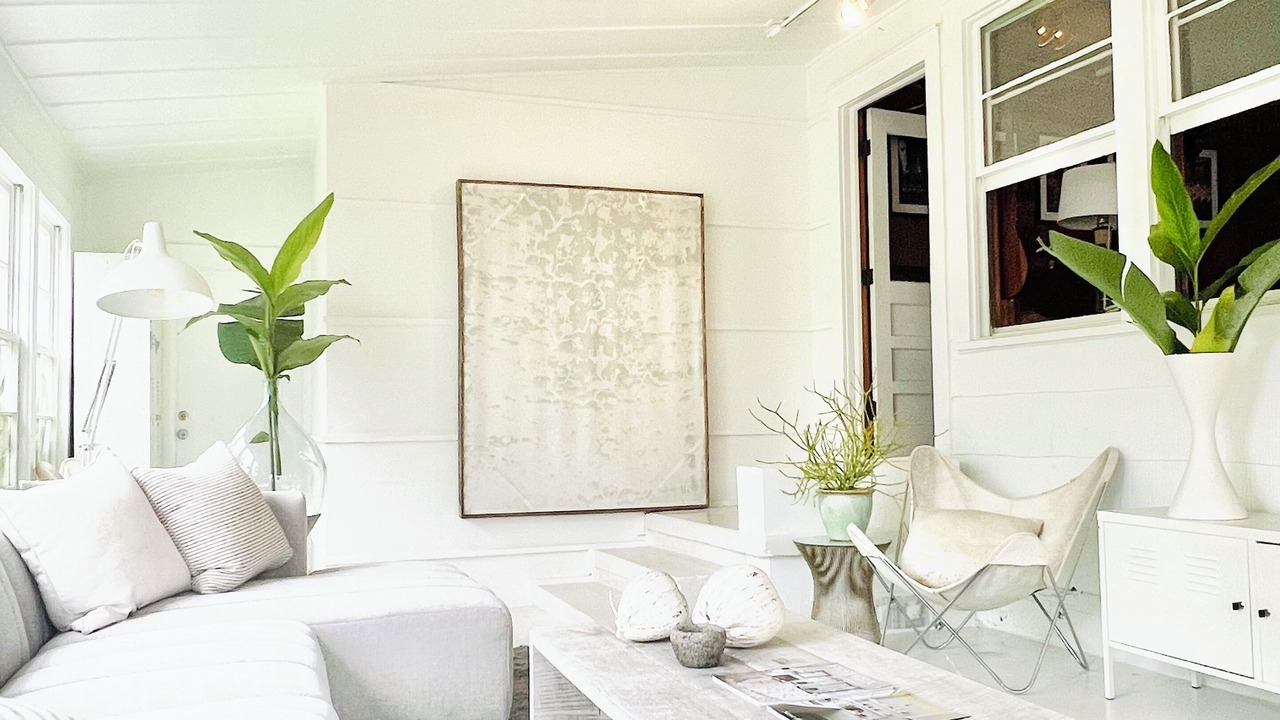 Photo of Livingroom in Neptune Beach
