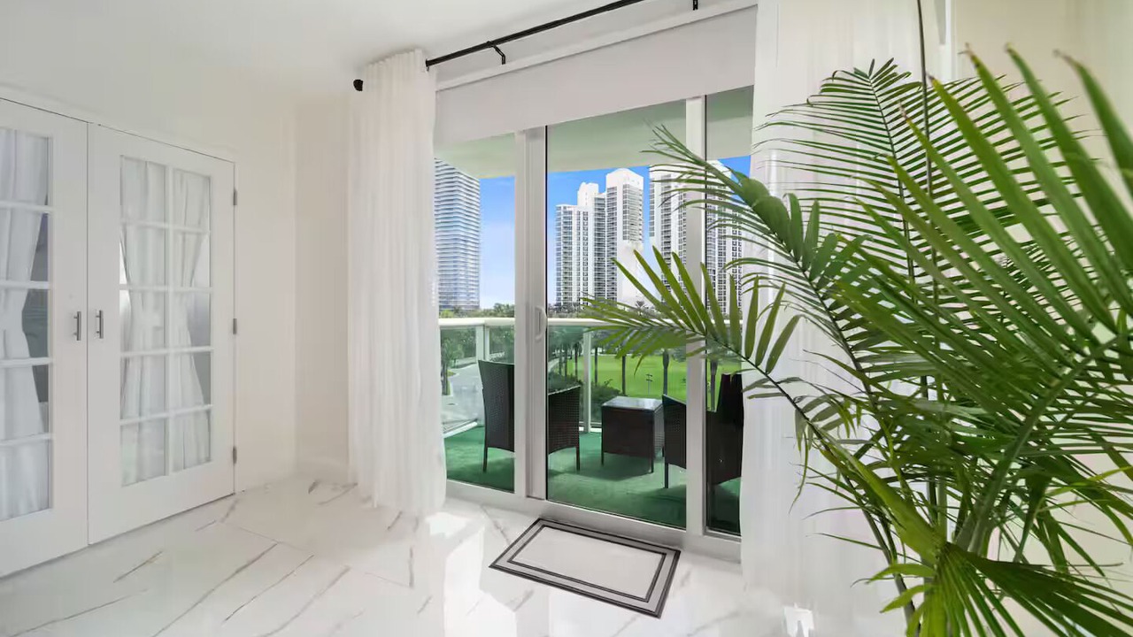 Photo of Others in Sunny Isles Beach