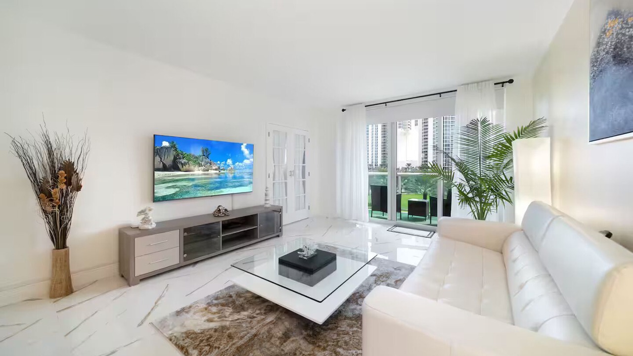 Photo of Livingroom in Sunny Isles Beach