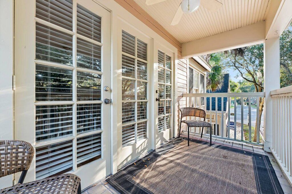 Photo of Patio Balcony in Haile Plantation
