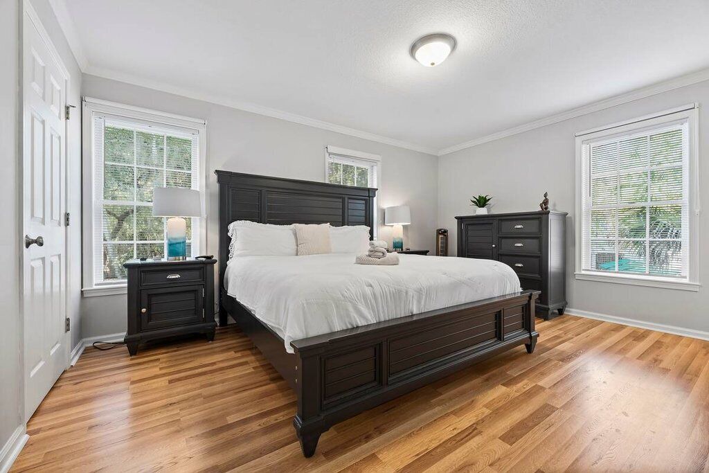 Photo of Bedroom in Haile Plantation
