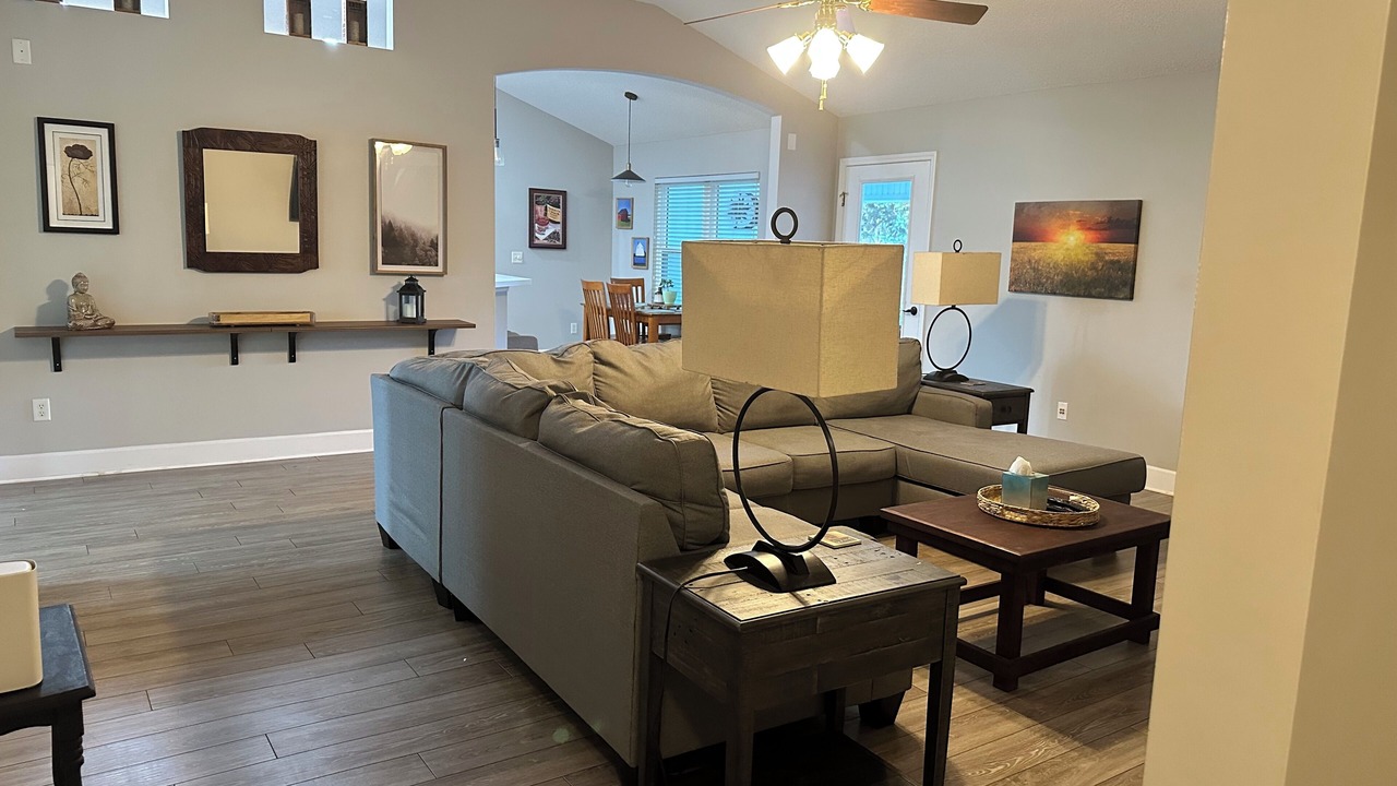 Photo of Livingroom in Westside