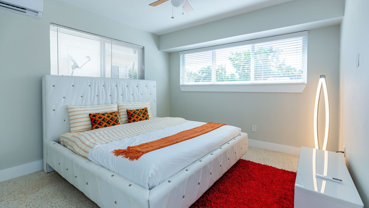 Photo of Bedroom in Surfside