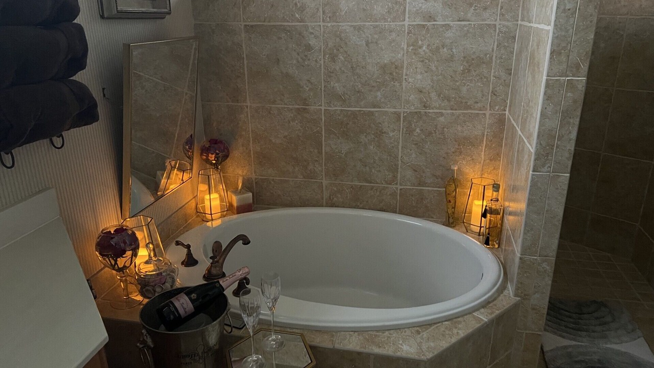 Photo of Bathroom in Waters Edge