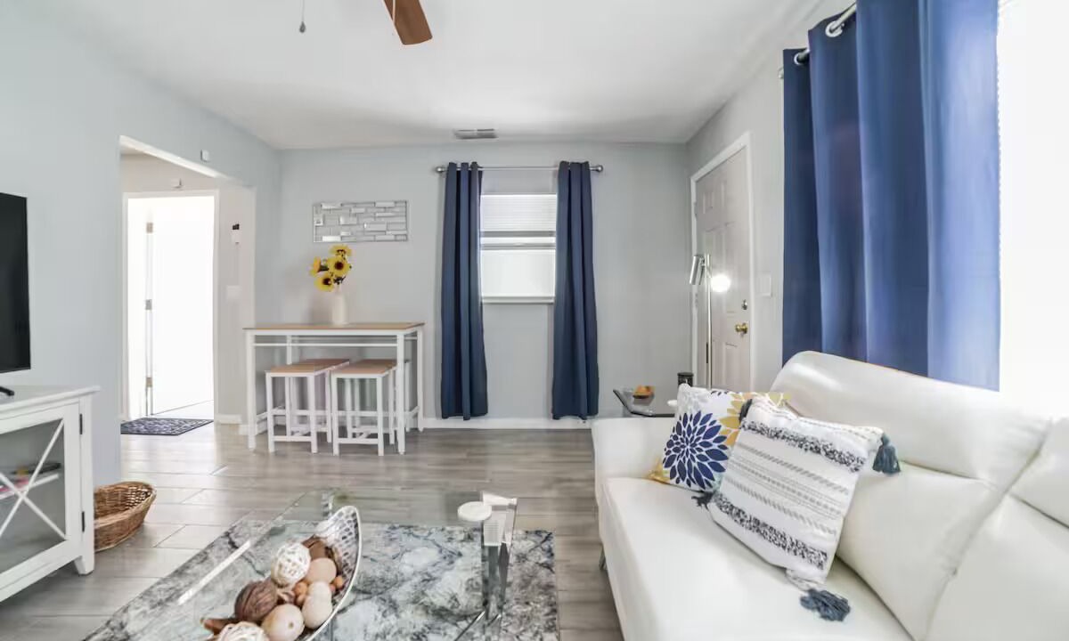 Photo of Livingroom in Plant City