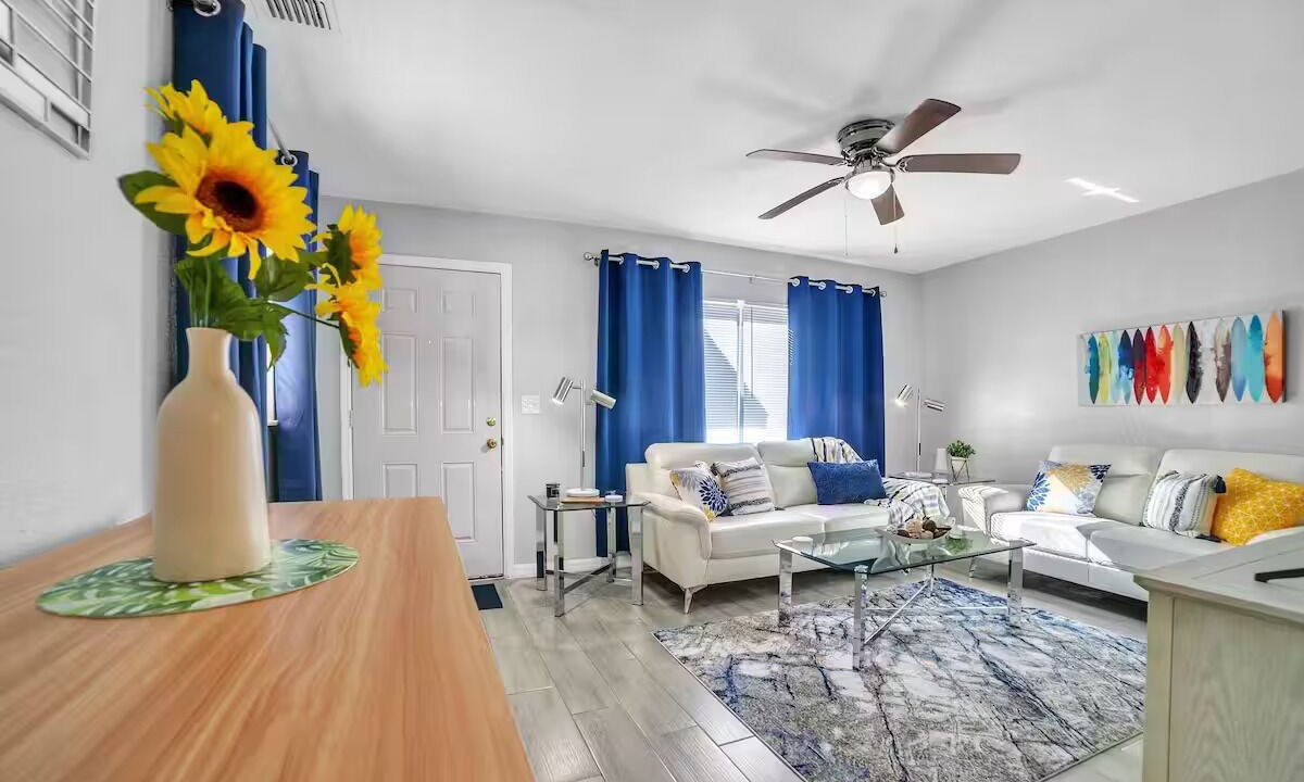 Photo of Livingroom in Plant City