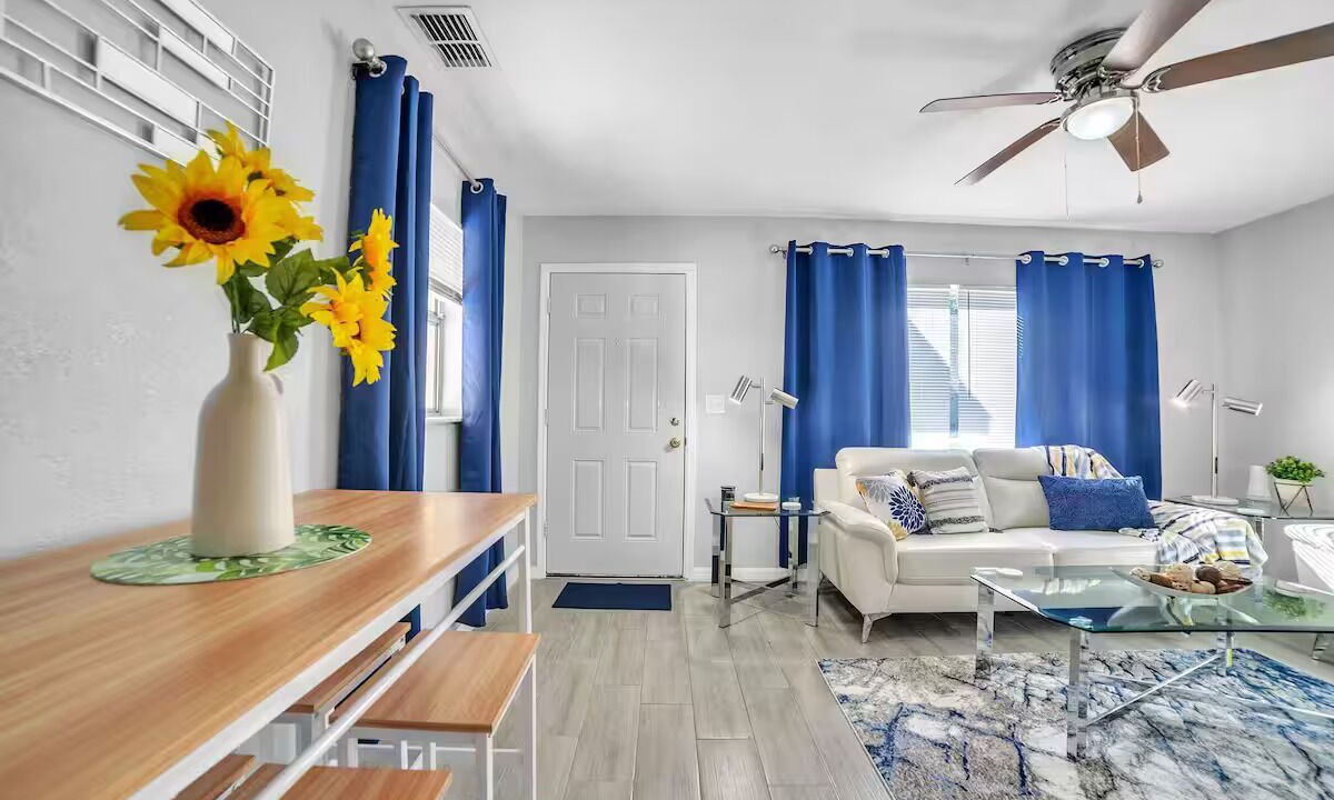Photo of Livingroom in Plant City