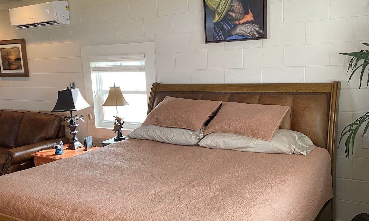 Photo of Bedroom in Crescent City