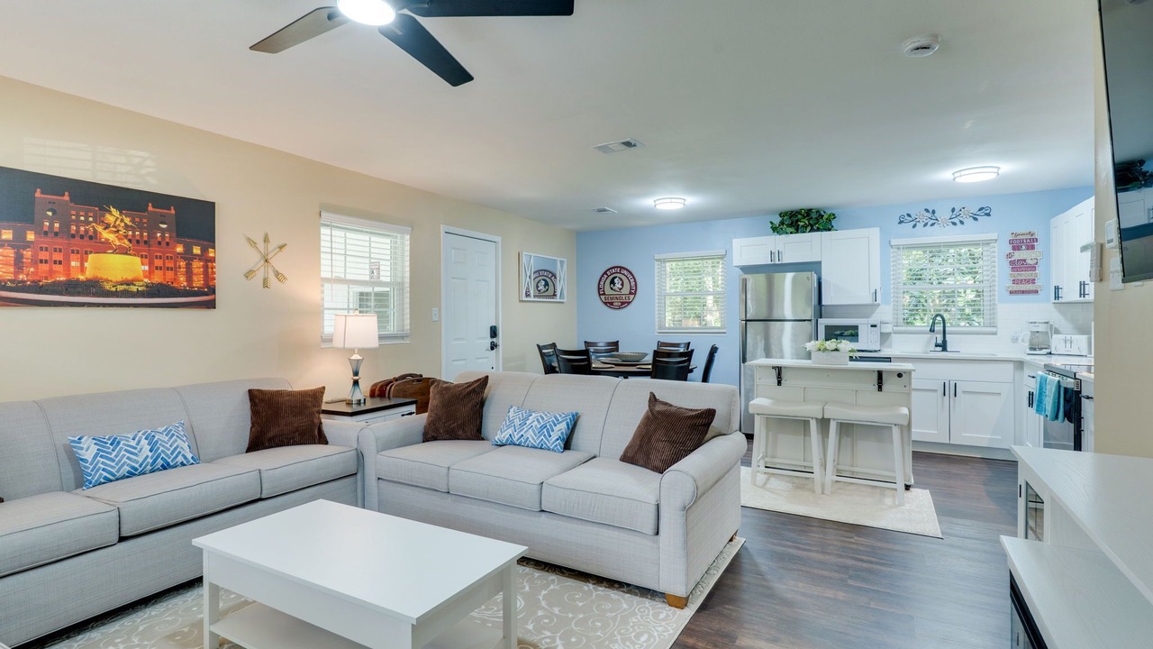 Photo of Livingroom in Tallahassee