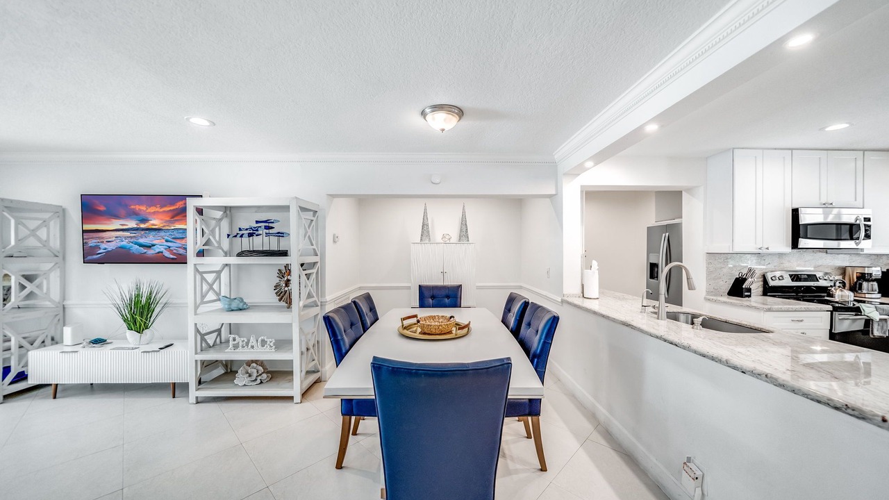 Photo of Kitchen in South New River Isles