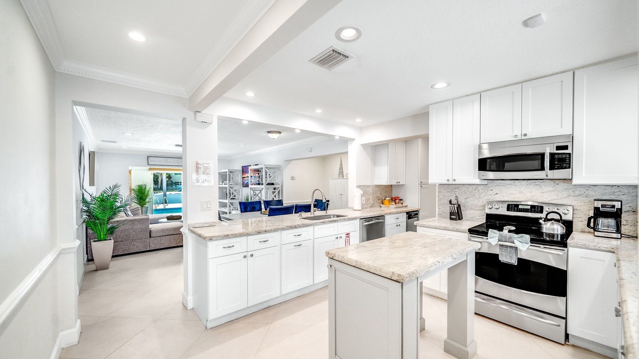 Photo of Kitchen in South New River Isles