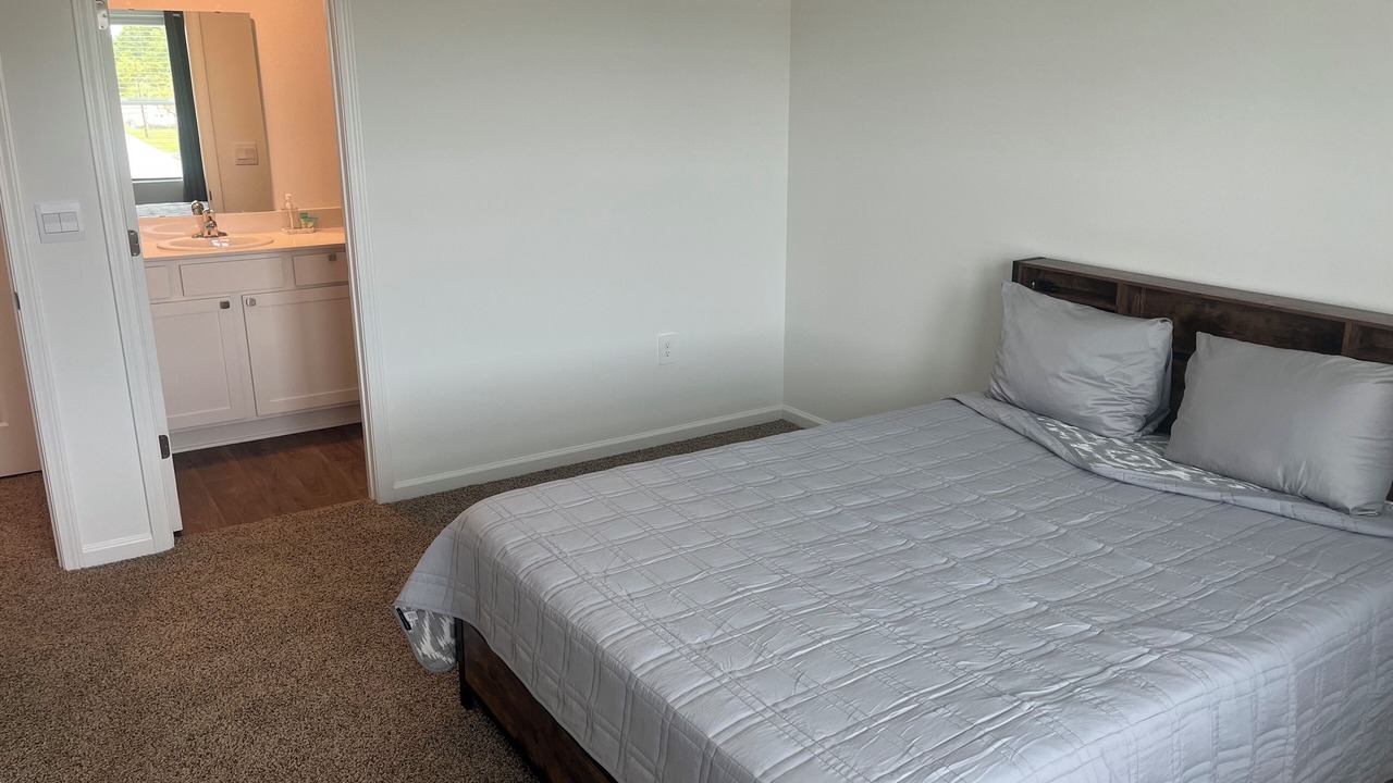 Photo of Bedroom in Doctors Inlet