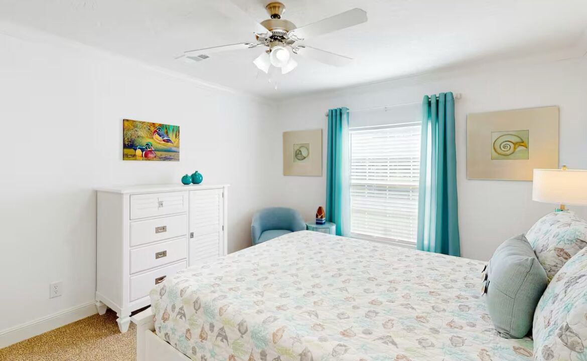 Photo of Bedroom in Taylor Creek