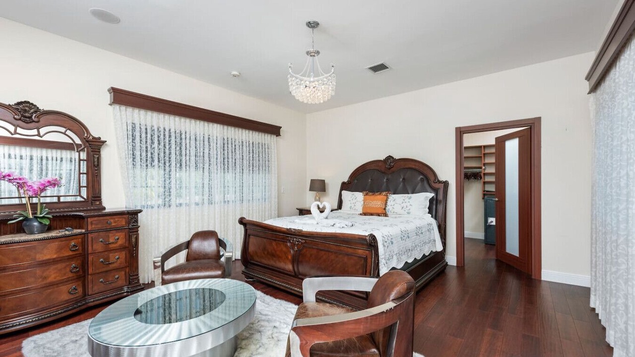 Photo of Bedroom in Venetian Islands