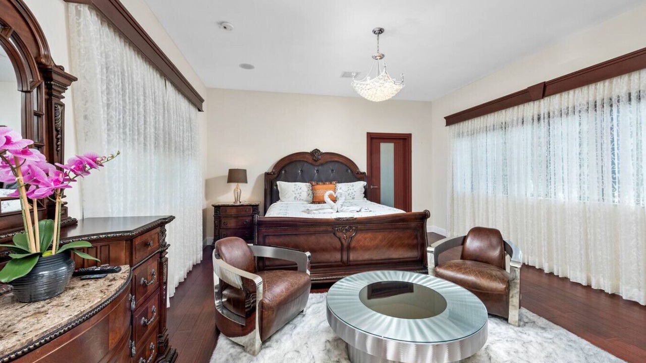 Photo of Bedroom in Venetian Islands