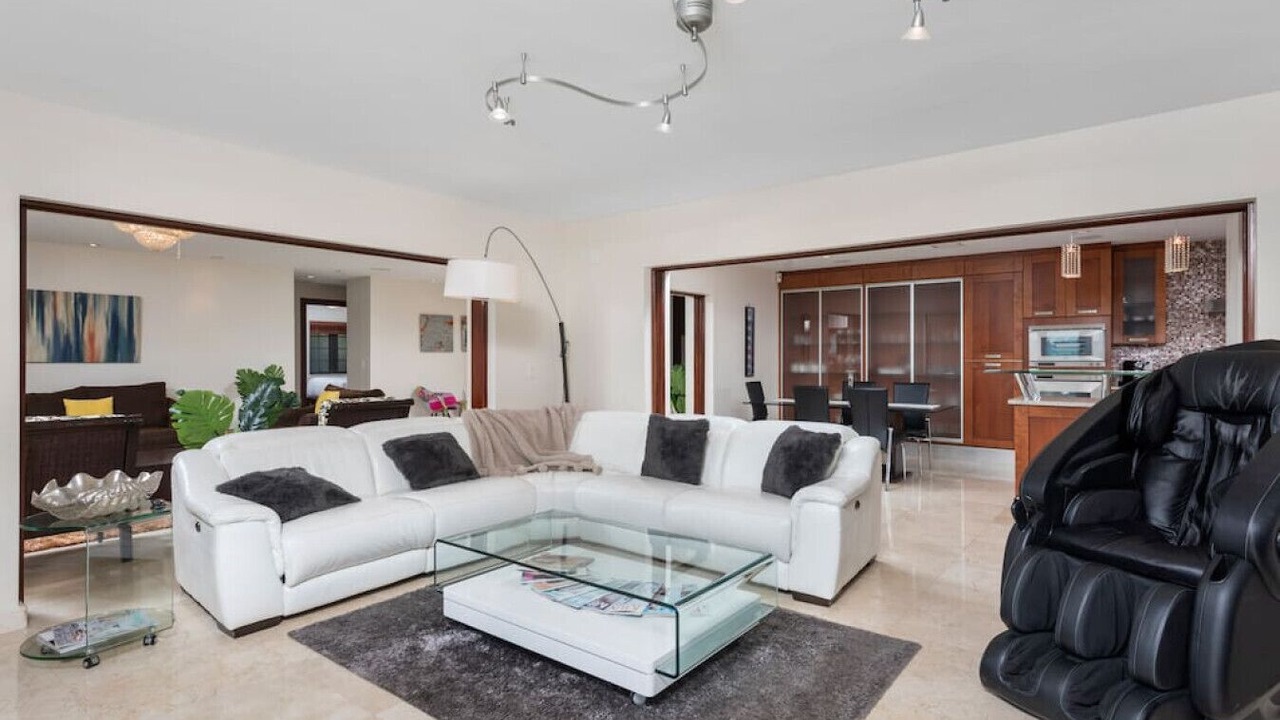 Photo of Livingroom in Venetian Islands