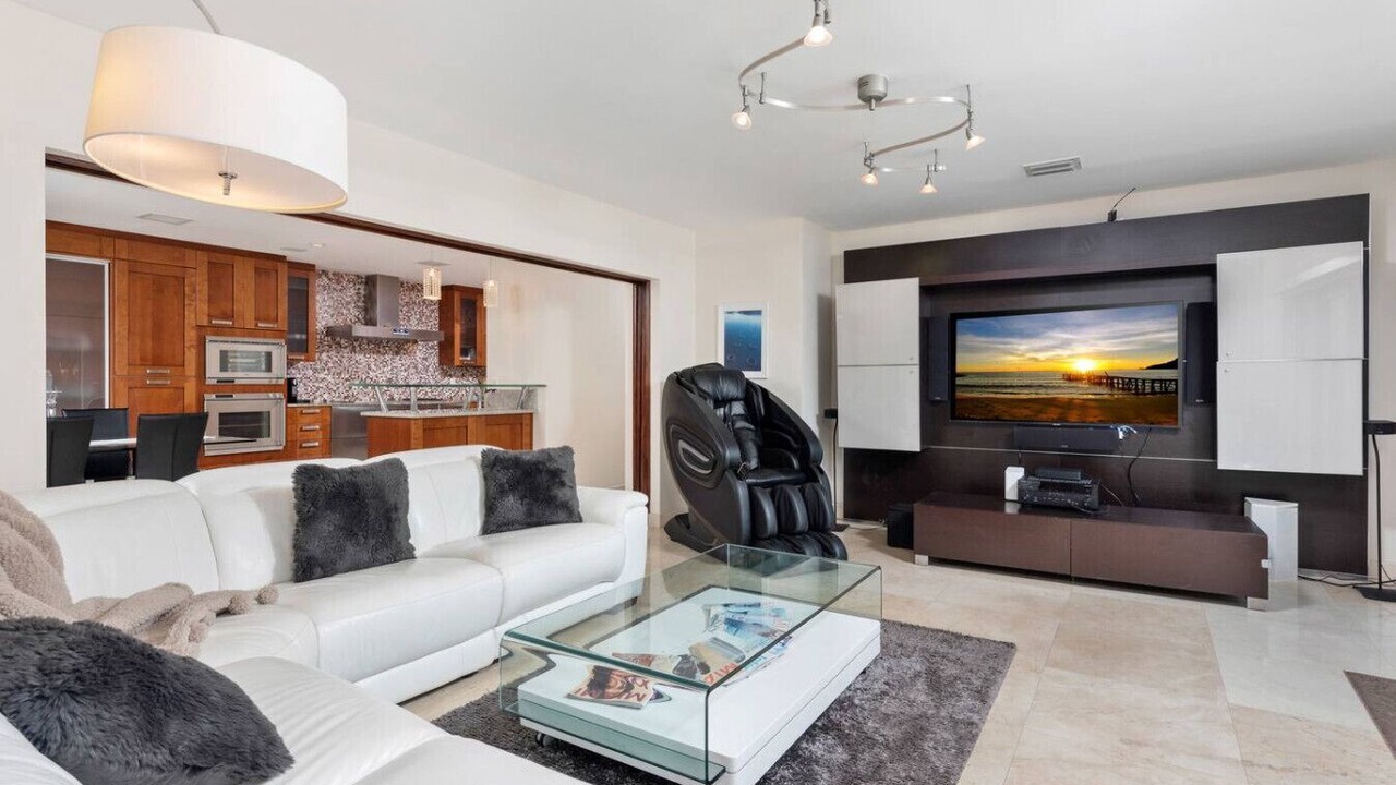 Photo of Livingroom in Venetian Islands