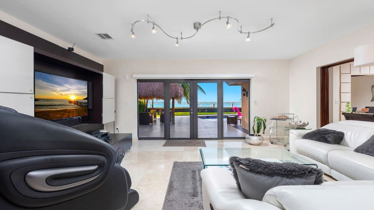 Photo of Livingroom in Venetian Islands