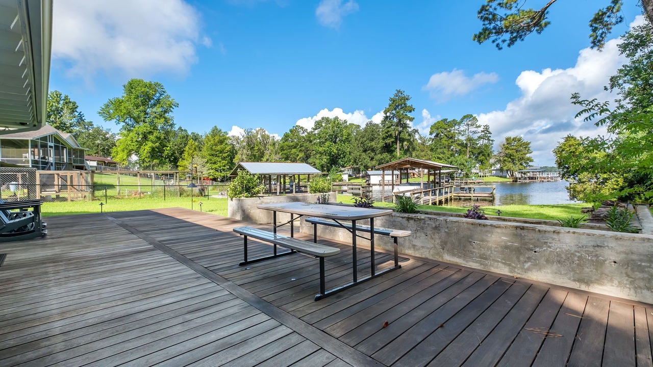 Photo of Outdoor in Telogia