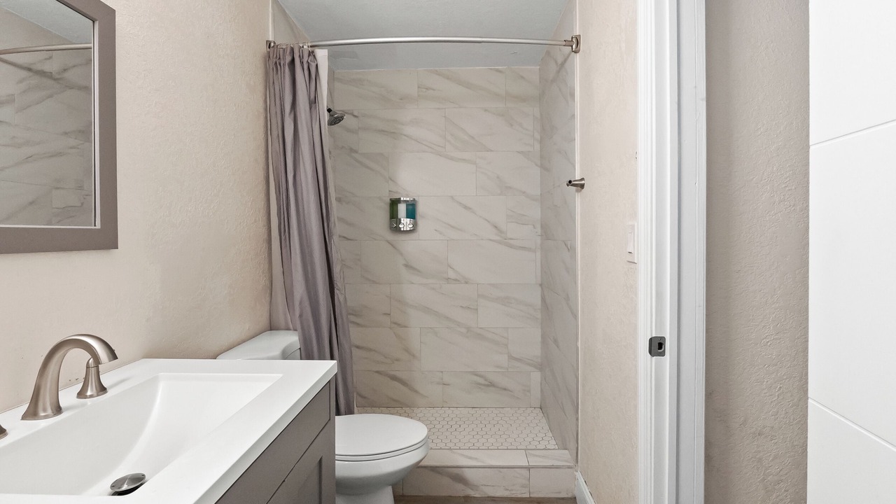Photo of Bathroom in North Andrews Gardens