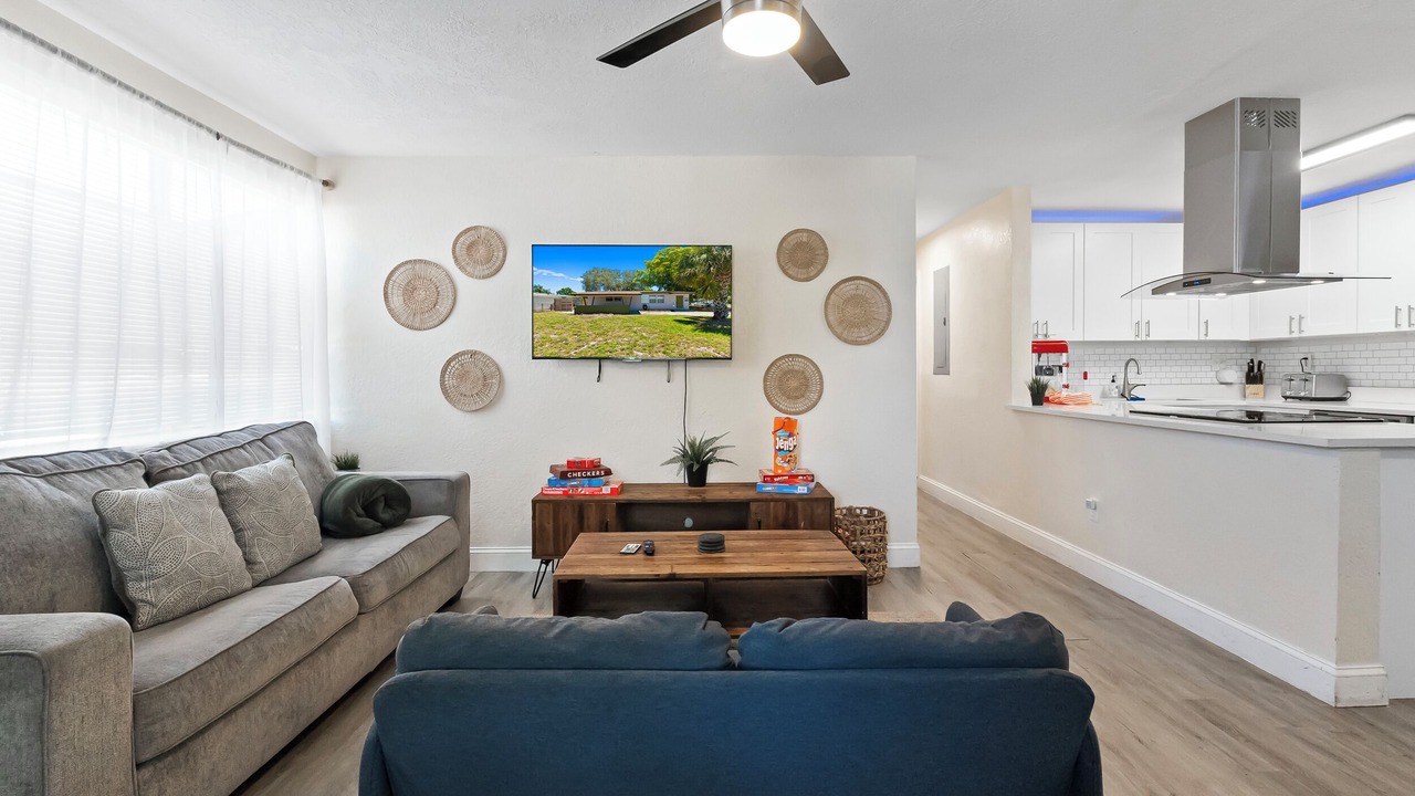 Photo of Livingroom in North Andrews Gardens