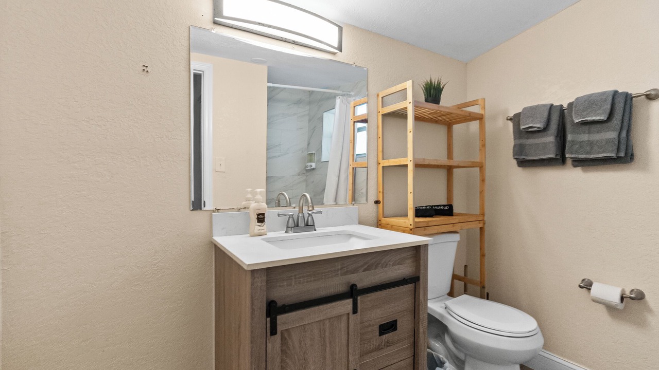 Photo of Bathroom in North Andrews Gardens