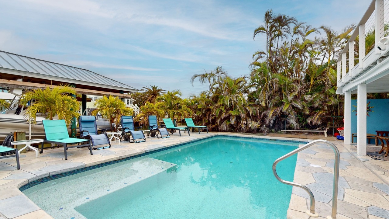 Photo of Outdoor in Mid Island