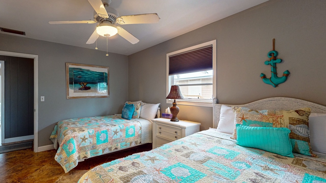 Photo of Bedroom in Mid Island