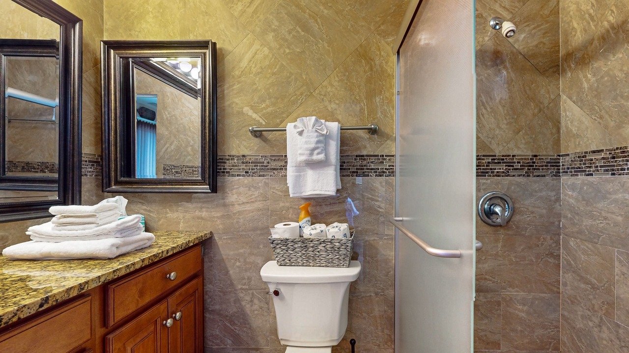 Photo of Bathroom in Mid Island
