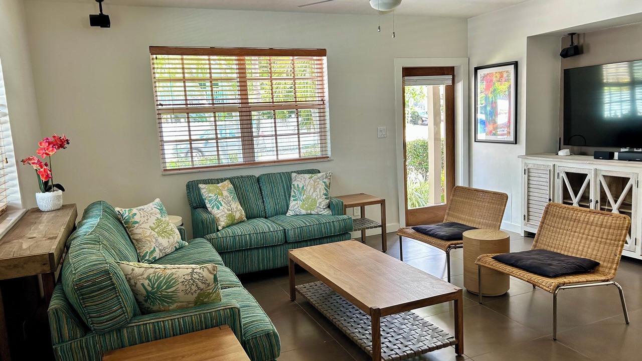 Photo of Livingroom in Midtown
