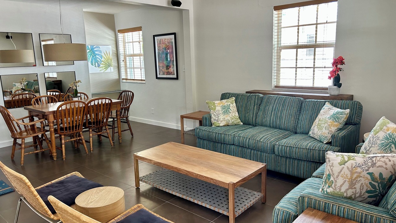 Photo of Livingroom in Midtown