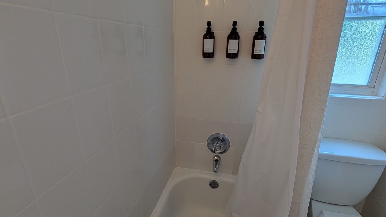 Photo of Bathroom in Plantation Estates