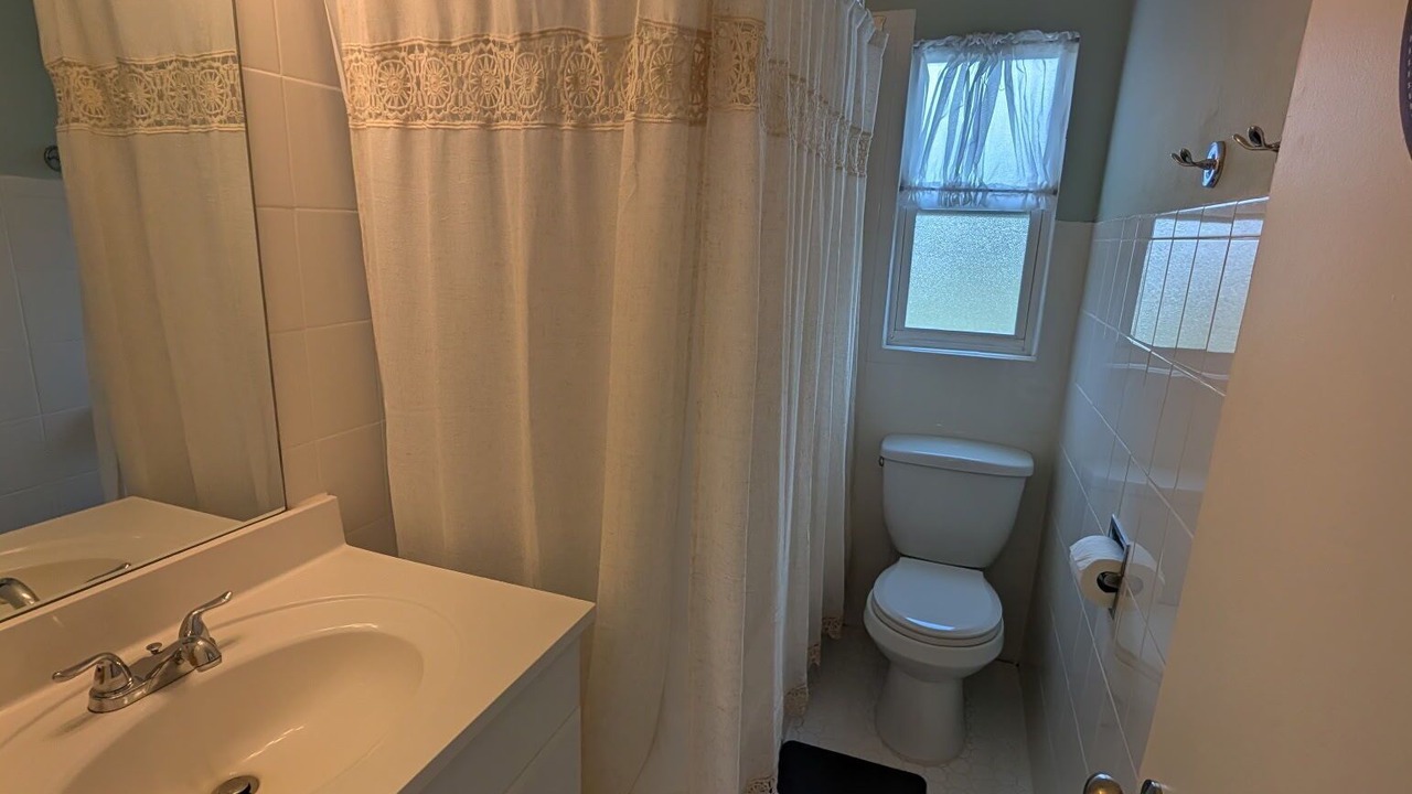 Photo of Bathroom in Plantation Estates