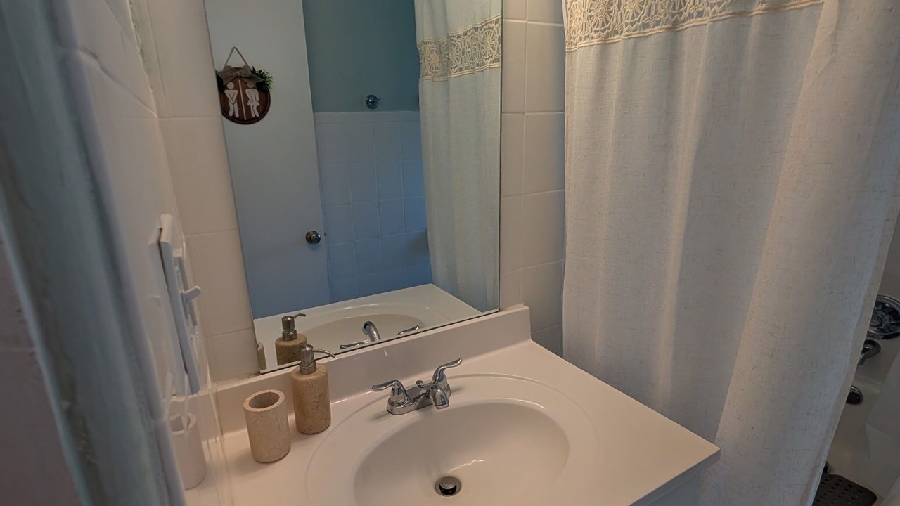 Photo of Bathroom in Plantation Estates