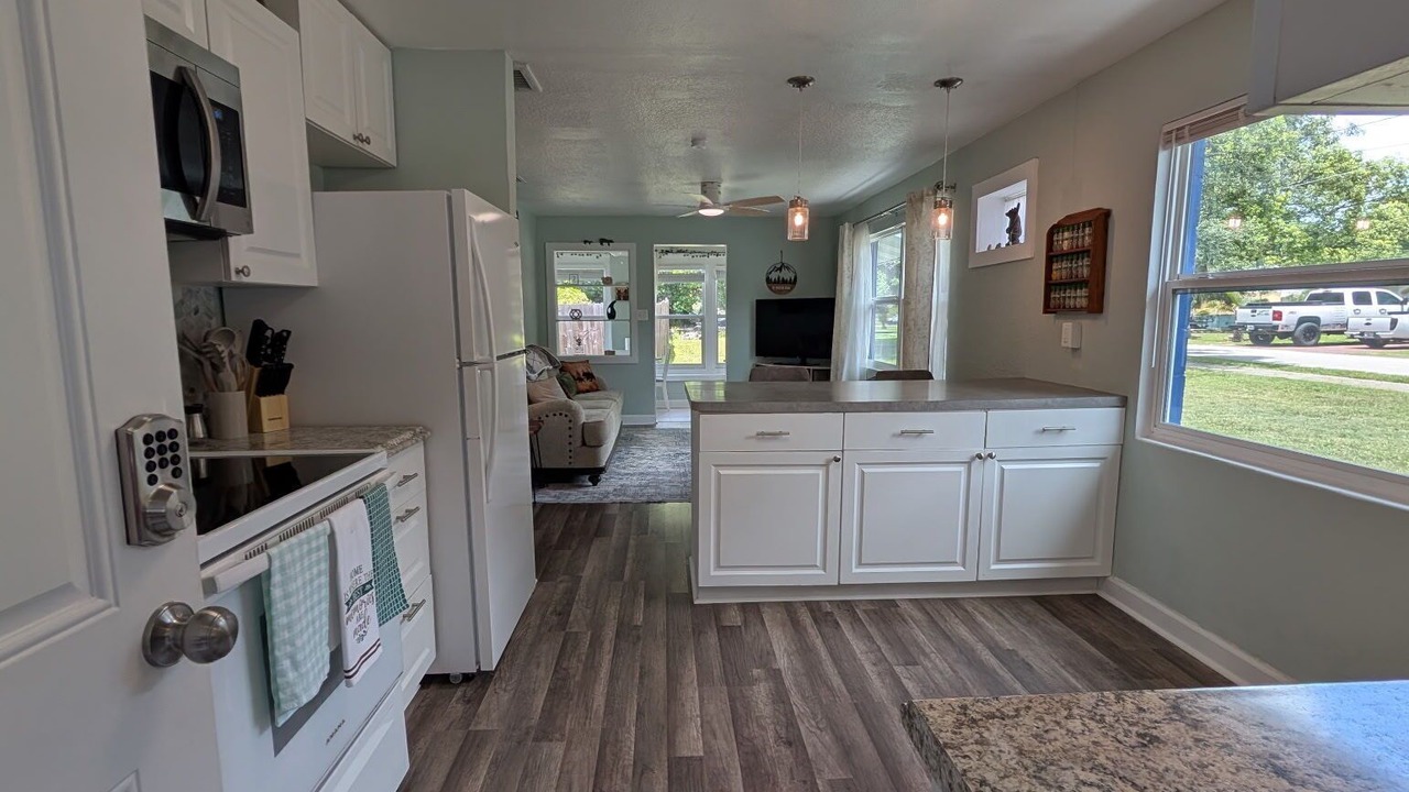 Photo of Kitchen in Plantation Estates