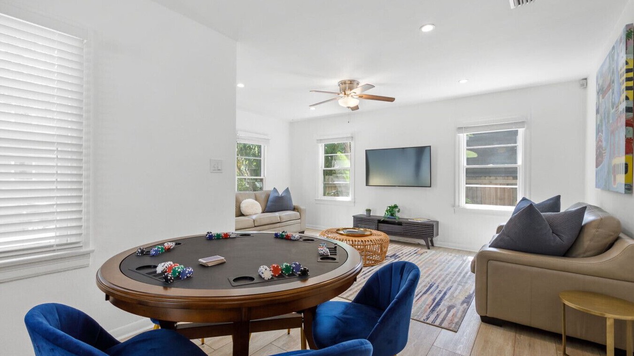 Photo of Bedroom in Historic Hyde Park North