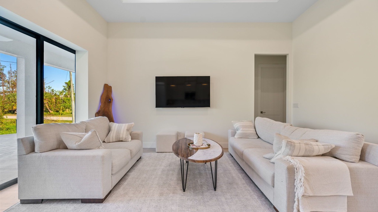 Photo of Livingroom in Gulf Cove