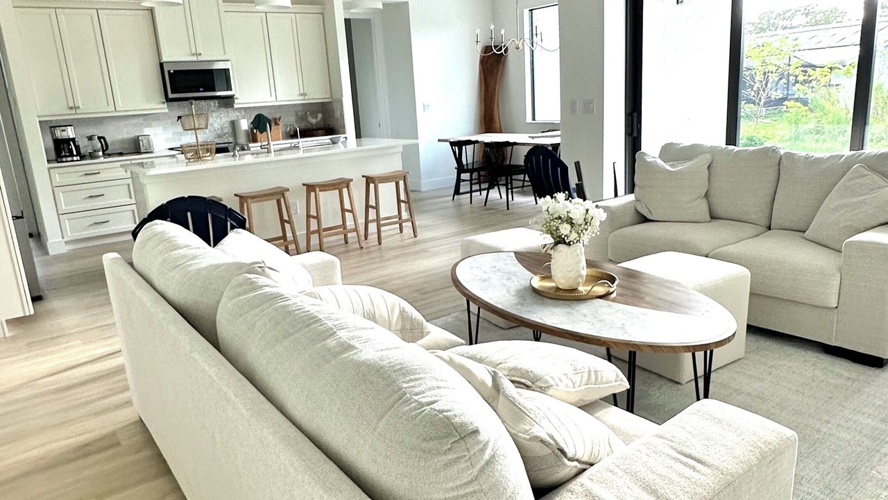 Photo of Livingroom in Gulf Cove