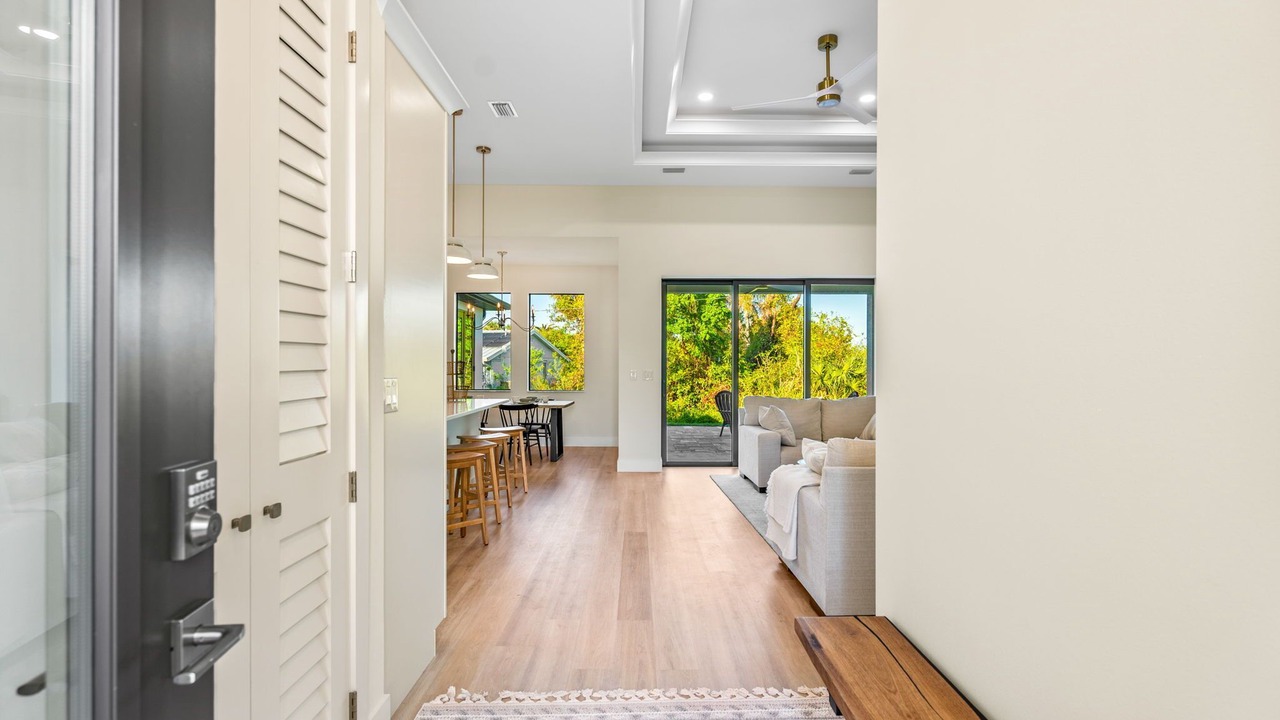 Photo of Livingroom in Gulf Cove