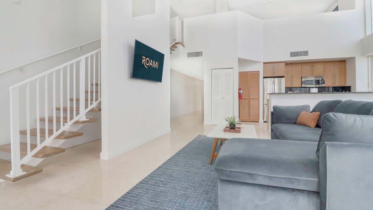 Photo of Livingroom in North Bay Village