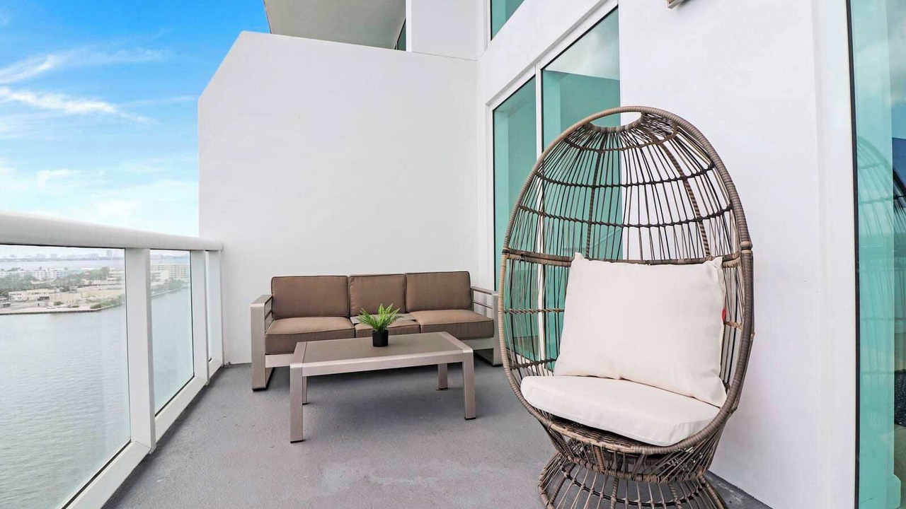 Photo of Patio Balcony in North Bay Village