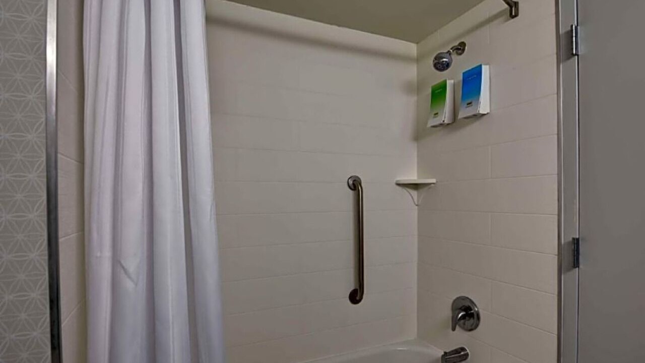 Photo of Bathroom in Miramar