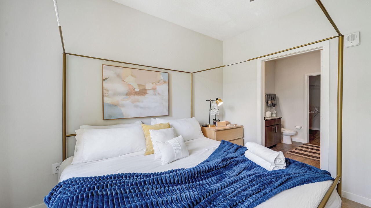 Photo of Bedroom in Deerwood