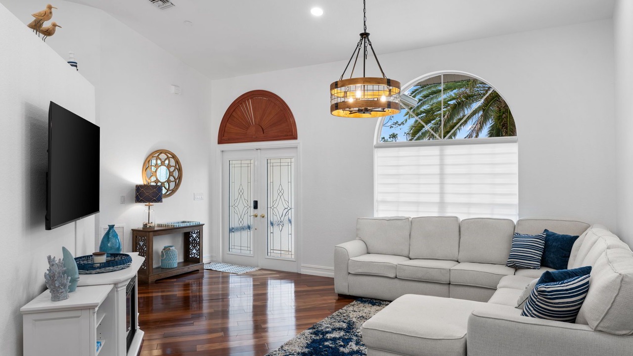 Photo of Livingroom in Willoughby Acres