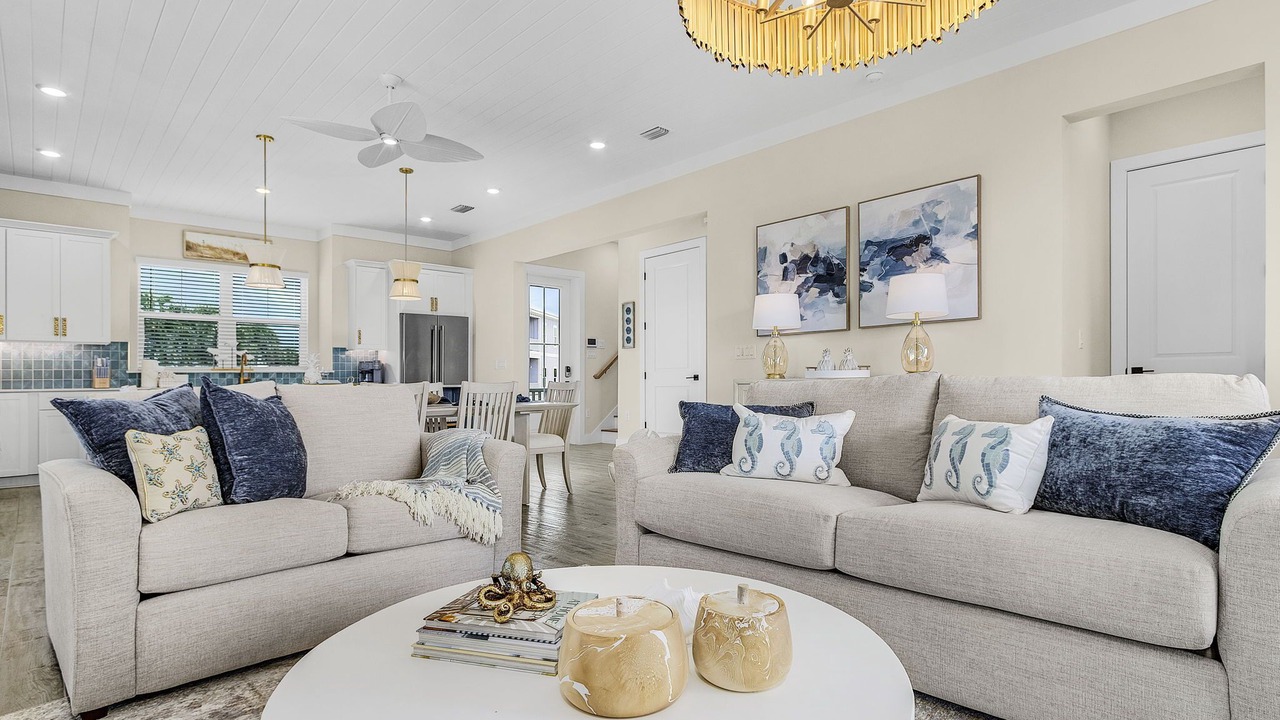Photo of Livingroom in Mid Island